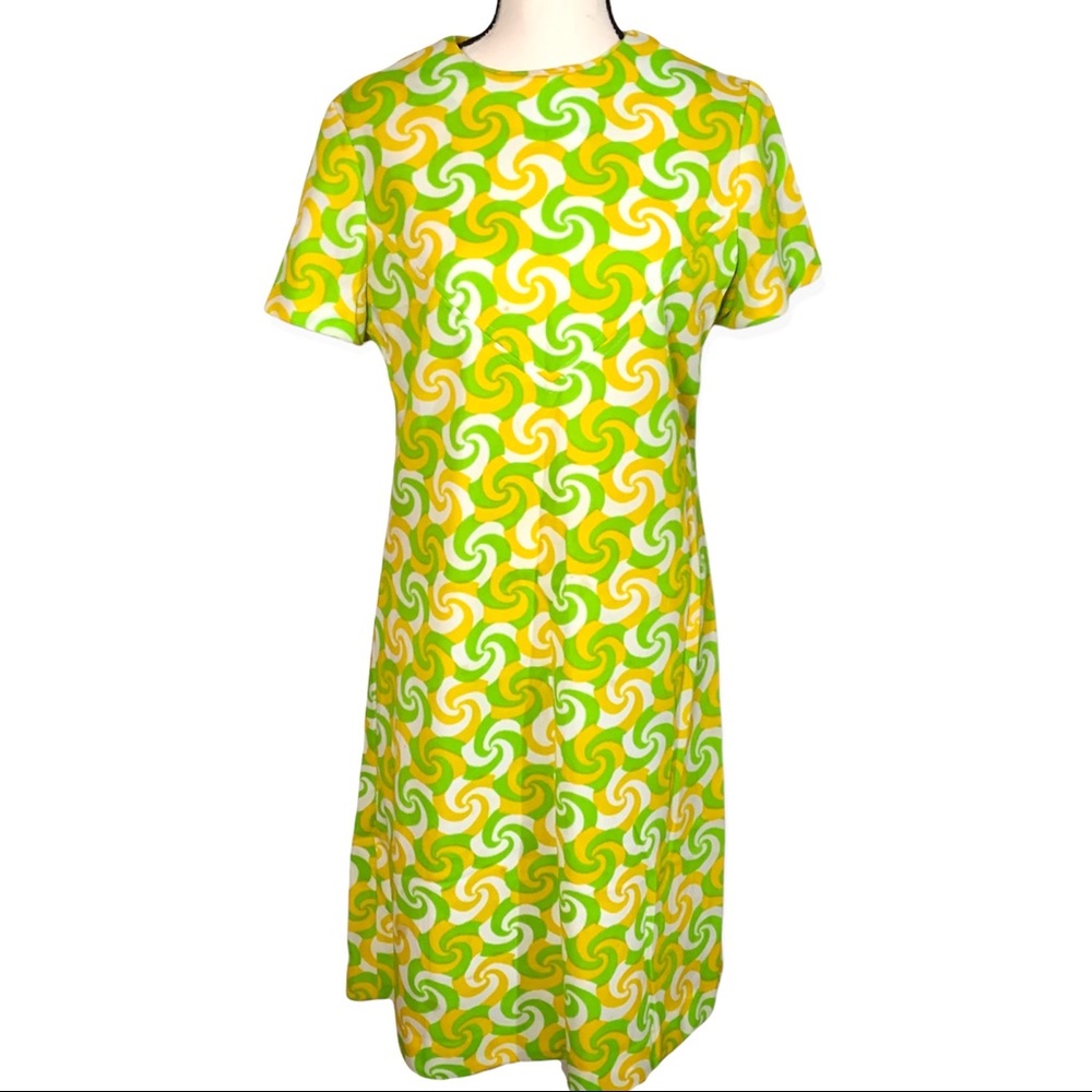 60s / 70s Vintage Mod Retro Short Sleeve Mini Sheath Dress- Green Yellow Swirl